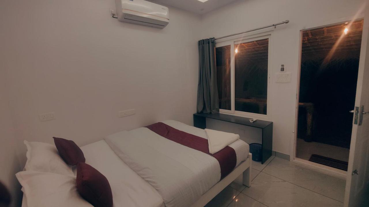 Bliss Beach Villa Alappuzha Bagian luar foto